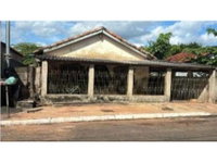 Casa em Leilão com 3 Quartos e 2 Banheiros