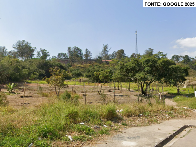 Terreno de 112.209m² com edificação em São José dos Campos