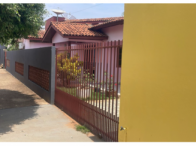 Casa com 142m² e 2 salas comerciais em Nova Ubiratã/MT