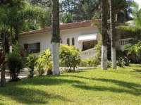 Terreno com 67.000m² e 6 residências em Embu das Artes