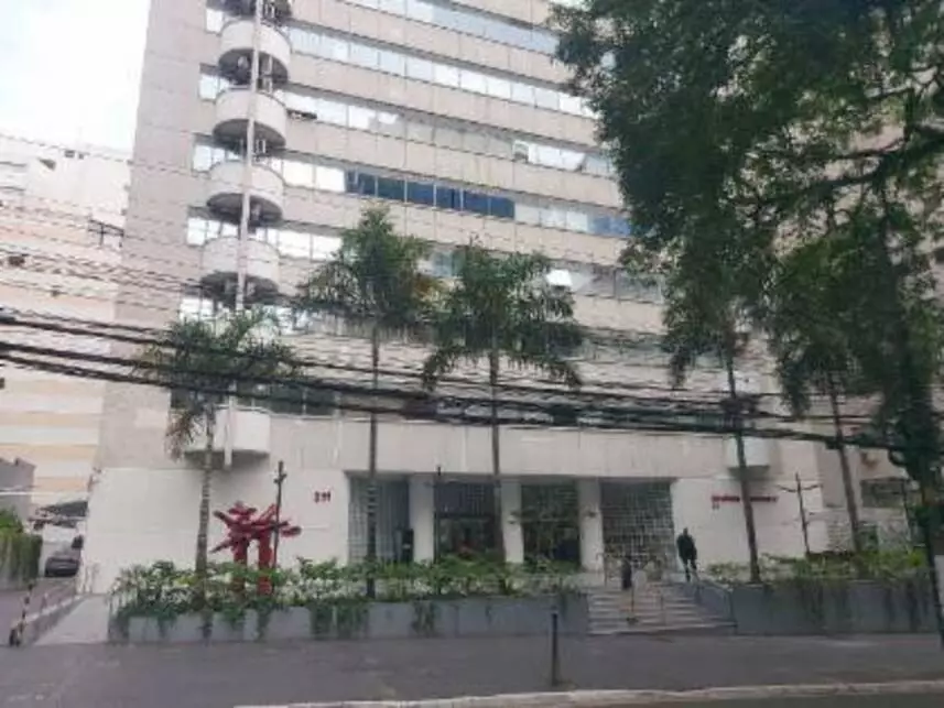 Sala Comercial Moderna em Leilão - Cerqueira César
