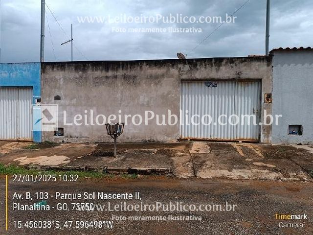 Casa com 2 quartos, 1 banheiro, 1 vaga, 63,78m² construída