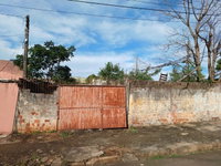 Lote com ruínas em Londrina - 99m² construídos