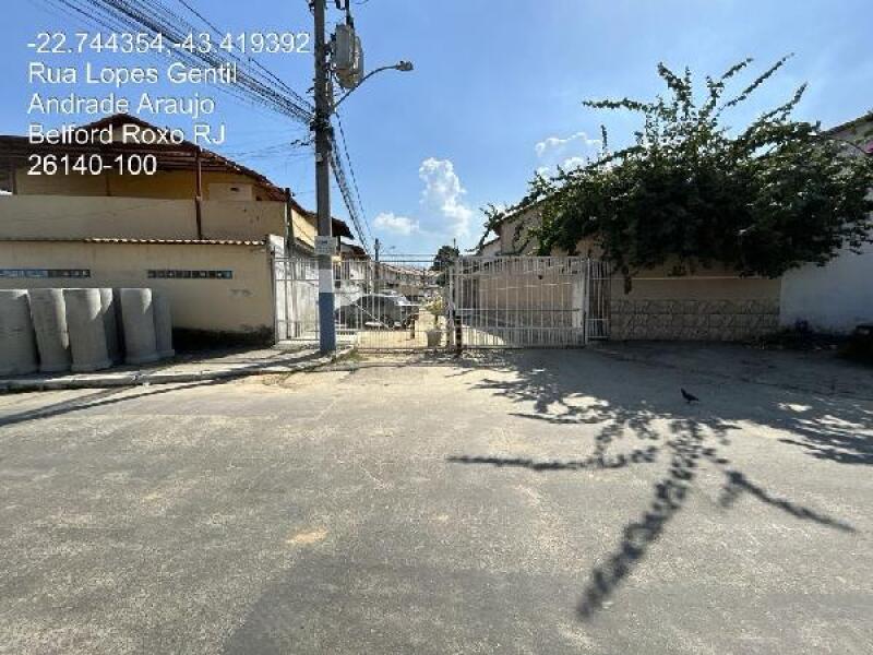Casa em Belford Roxo com 2 Quartos e 67,18m² de Área Privativa
