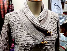 200 Unidades de Casacos de Lã Tipo 1 em Bom Estado