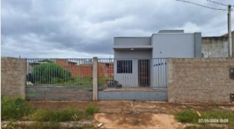 Casa com 698m² de terreno, 50m² construídos, ocupada