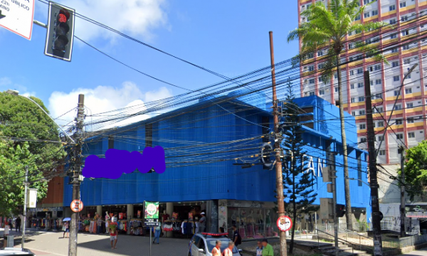 Imóvel comercial com 2.600,42m² de área construída, 2.463,88m² de terreno, localizado em esquina estratégica.