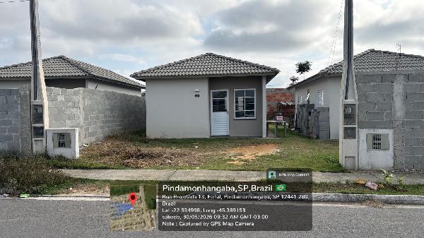 Casa com 2 Quartos, 43,85m² de Área Total