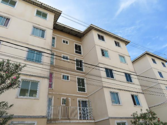 Apartamento com 2 quartos e vaga em Salvador
