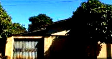 Casa Ocupada com 2 Vagas em Vila Résio - Palmeiras de Goiás