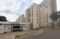 Apartamento térreo com 1 quarto, 1 banheiro e vaga de garagem