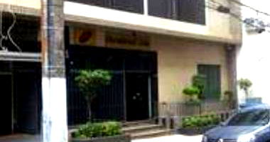 Loja comercial com 284m², desocupada, 1 banheiro, no Centro de Santos