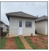 Casa com 44,82m² de área privativa, sem quartos e banheiros, vaga de garagem