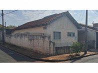 Casa com 94m², terreno de 163,50m², 2 quartos, 1 banheiro, desocupada