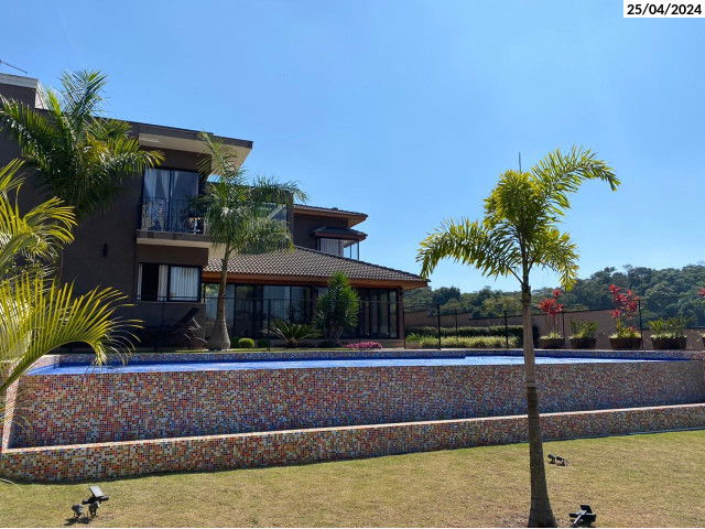 Grande Sobrado de Luxo com 520m² em Jacareí/SP