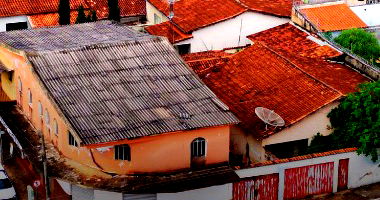Prédio Comercial e Casa Residencial em Inhumas-GO