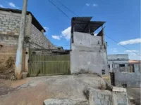 Casa em Leilão com 2 Quartos e 1 Banheiro