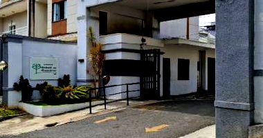 Casa 3 quartos, 2 banheiros, 123m² construída, desocupada