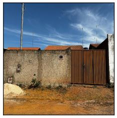 Casa com 51,12m² área privativa e terreno de 180m², sem quartos e banheiros