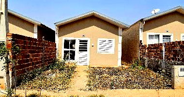 Casa com 2 Quartos e 1 Vaga em Aracatuba