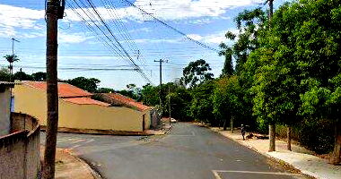 Imóvel residencial e comercial com 2 suítes e área de 262,10m²