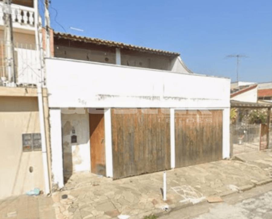 Casa com 3 quartos, 4 banheiros e 2 vagas em Mogi das Cruzes