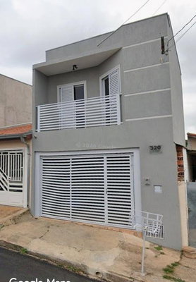 Sobrado com 4 dormitórios, 2 banheiros, 150m² de terreno e 128m² construídos