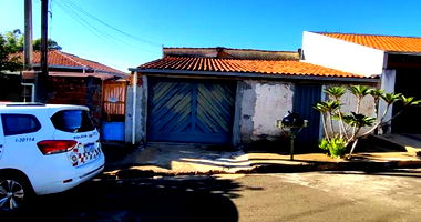 Casa com 59m² construída em terreno de 401m²