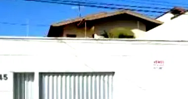 Casa padrão com 3 quartos, 2 banheiros, 320m² construída, ocupada