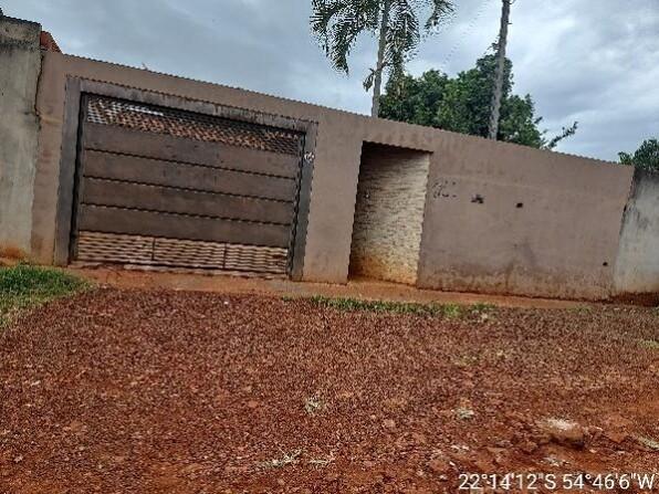 Casa com 2 quartos, 2 banheiros, 74m² área privativa, 1 vaga