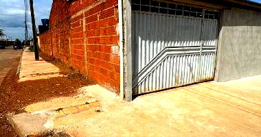 Casa com 2 quartos e 1 vaga de garagem