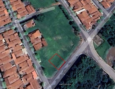 Terreno de 370 m² em lote regular, sem benfeitorias