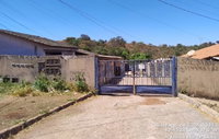 Casa residencial com 3 quartos, ocupada, área não informada