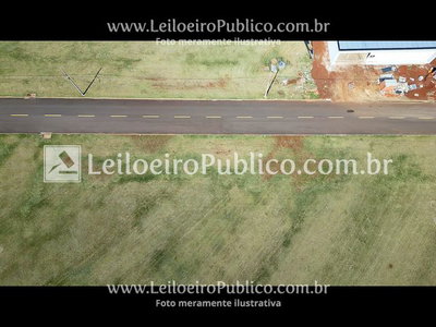 Terreno em Condomínio Fechado com 1.525m²