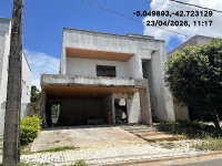 Casa com 4 quartos, 4 banheiros e 257m² em Teresina/PI