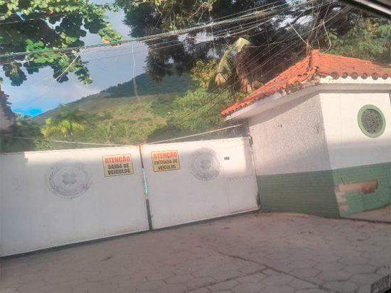Casa em Nova Iguaçu com 296m² construída