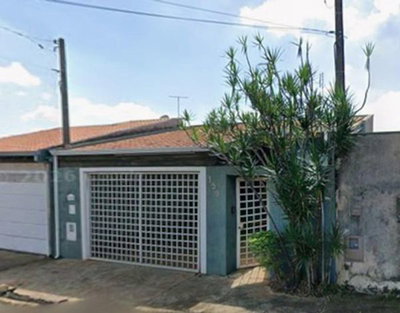 Casa com 97m² em terreno de 160m², ótima oportunidade de investimento