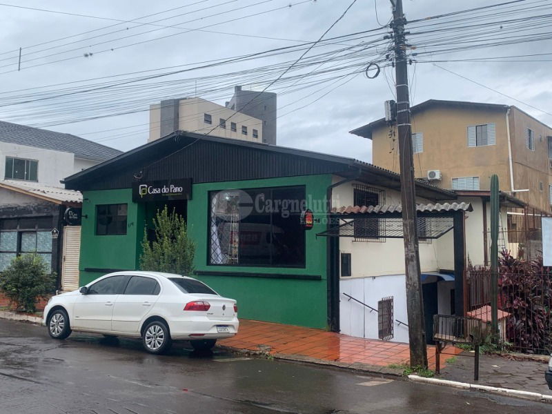 Terreno Urbano com Construção de 228m² e Oportunidade Única