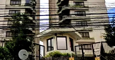 Apartamento padrão com 2 vagas, 143m², ocupado