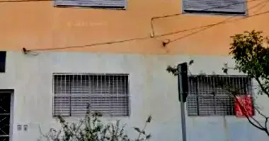 Sobrado com 2 pavimentos, 410m² terreno, imóvel ocupado