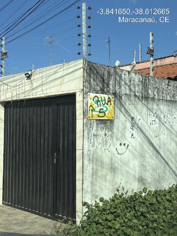 Casa com 2 quartos, 72m², área privativa e terreno de 250m²