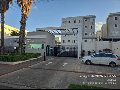 Apartamento com 2 Quartos e 1 Vaga em Londrina -
