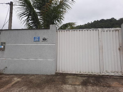 Casa com 2 quartos e varanda em Maricá