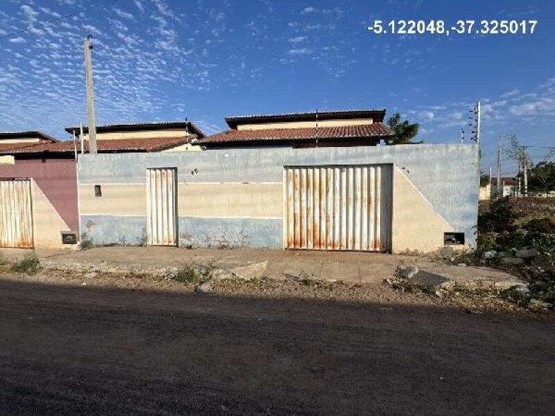 Casa em Mossoró/RN com 2 quartos e 200m² de terreno