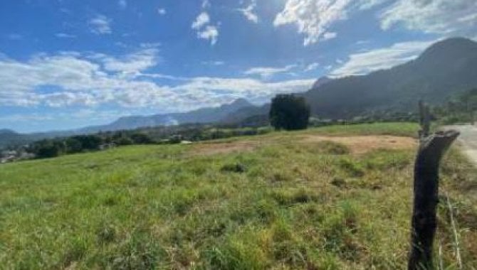 Área com Potencial para Desenvolvimento Imobiliário 93.183 m²