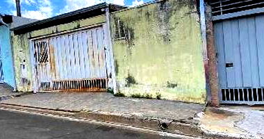 Casa com 3 quartos, 1 banheiro, vaga de garagem e 25,2m² privativos