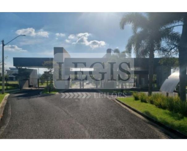 Terreno em Condomínio Fechado com 259m²