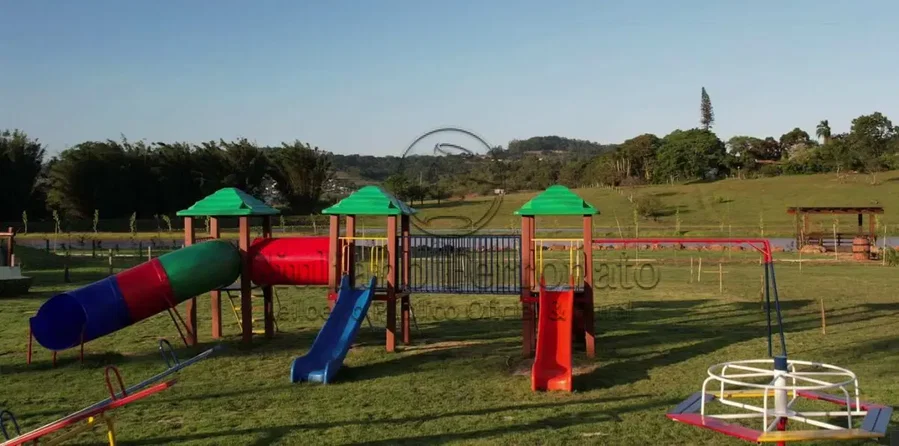 Terreno urbano de 250m² em loteamento, sem benfeitorias