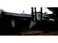 Casa de alto padrão com terreno de 2415m² em ótimo estado