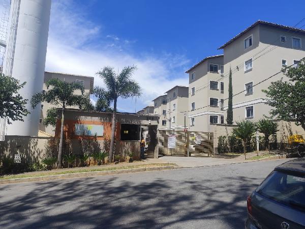 Apartamento com 2 Quartos e 1 Vaga em Santa Luzia